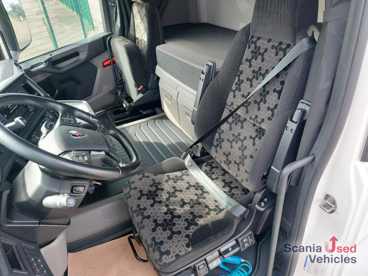 SCANIA R 460 A4x2NA - Tahač: obrázek 3 SCANIA R 460 A4x2NA - Tahač: obrázek 3