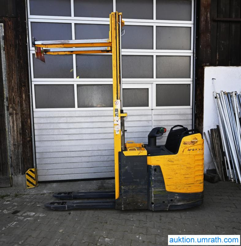 Jungheinrich ERD220 / ERD 220 Hochhubwagen Doppelstock Hubwagen Ameise Elektro Stapler Initialhub Freihub Batterie aus 2023 - Vychystávací vozík: obrázek 2 Jungheinrich ERD220 / ERD 220 Hochhubwagen Doppelstock Hubwagen Ameise Elektro Stapler Initialhub Freihub Batterie aus 2023 - Vychystávací vozík: obrázek 2