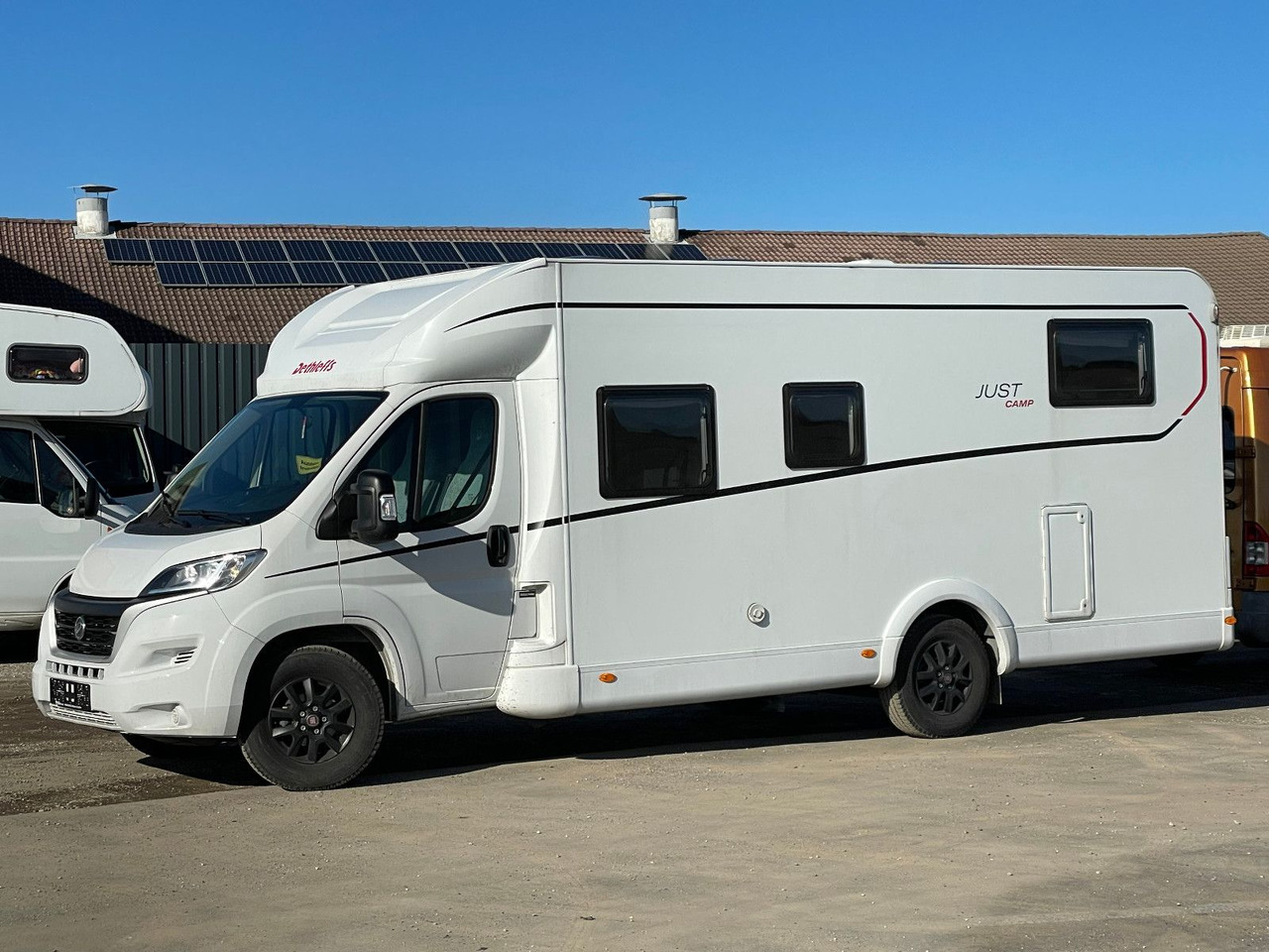 Dethleffs Just T 7052 EB mit Hubbett,Fiat,Markise,RFK,Navi - Polointegrovaný obytný vůz: obrázek 4 Dethleffs Just T 7052 EB mit Hubbett,Fiat,Markise,RFK,Navi - Polointegrovaný obytný vůz: obrázek 4