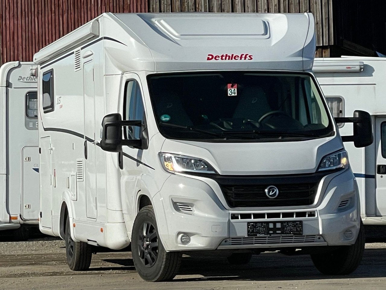 Dethleffs Just T 7052 EB mit Hubbett,Fiat,Markise,RFK,Navi - Polointegrovaný obytný vůz: obrázek 1 Dethleffs Just T 7052 EB mit Hubbett,Fiat,Markise,RFK,Navi - Polointegrovaný obytný vůz: obrázek 1
