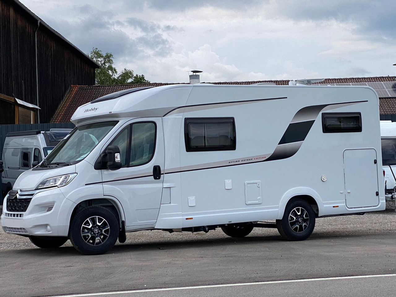 Hobby OPTIMA ONTOUR EDITION V65 GE NAVI MARKISE SAT - Polointegrovaný obytný vůz: obrázek 4 Hobby OPTIMA ONTOUR EDITION V65 GE NAVI MARKISE SAT - Polointegrovaný obytný vůz: obrázek 4