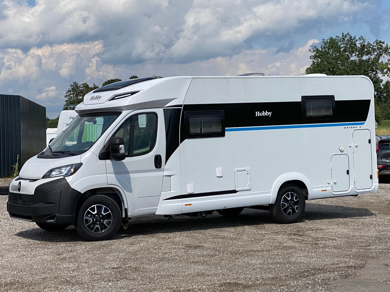 Hobby OnTour C 700 GQ MJ25/MARKISE/RFK/SAFETY-PAKET - Polointegrovaný obytný vůz: obrázek 3 Hobby OnTour C 700 GQ MJ25/MARKISE/RFK/SAFETY-PAKET - Polointegrovaný obytný vůz: obrázek 3