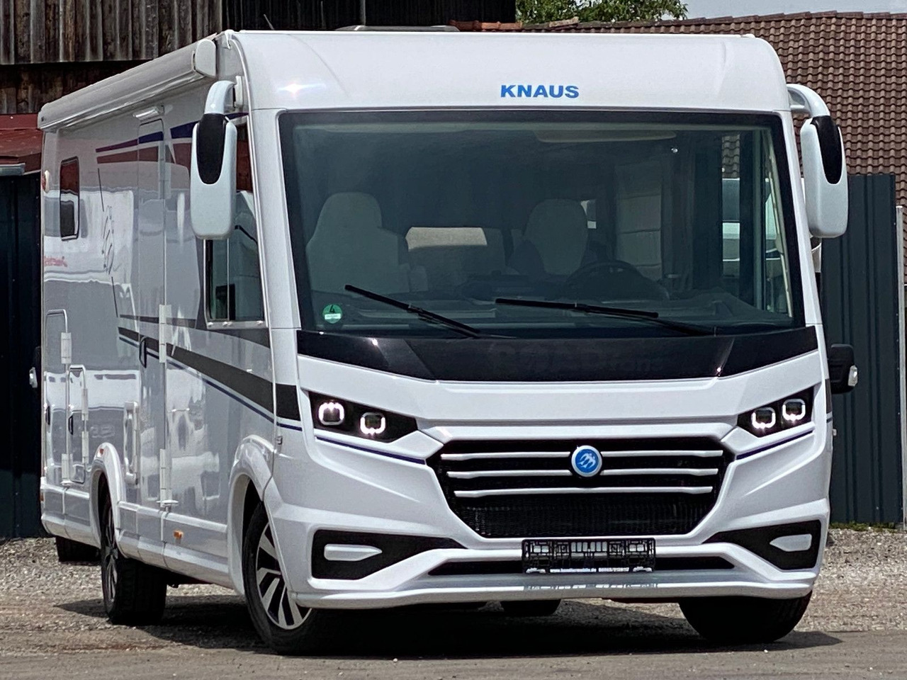 Knaus Live I 700 MEG,Automatik, Längsbetten - Integrovaný obytný vůz: obrázek 1 Knaus Live I 700 MEG,Automatik, Längsbetten - Integrovaný obytný vůz: obrázek 1