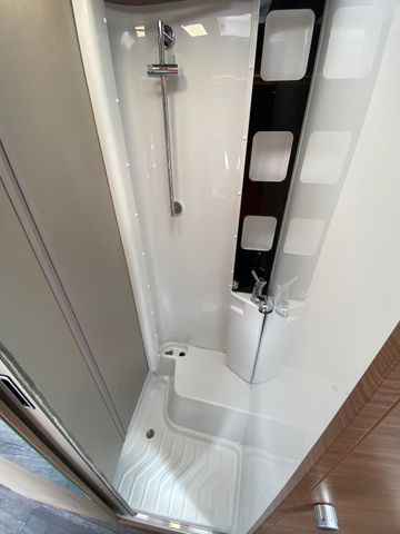 Polointegrovaný obytný vůz Knaus Tourer Van 500 LT, slide Bett, Tageszulassung: obrázek 13 Polointegrovaný obytný vůz Knaus Tourer Van 500 LT, slide Bett, Tageszulassung: obrázek 13