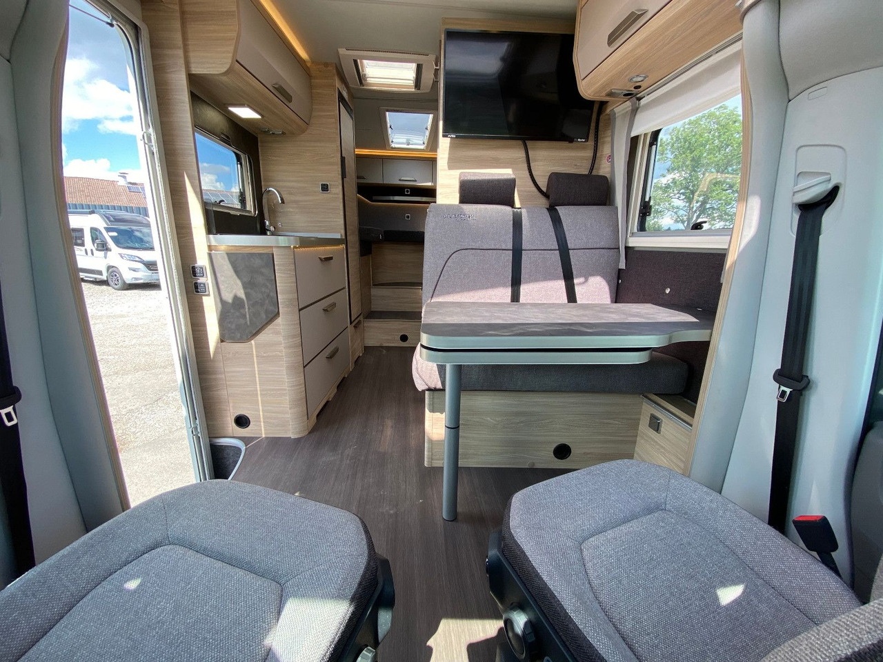 Polointegrovaný obytný vůz Knaus Van TI PLUS Platinium Selection 650 MEG,Automat: obrázek 16