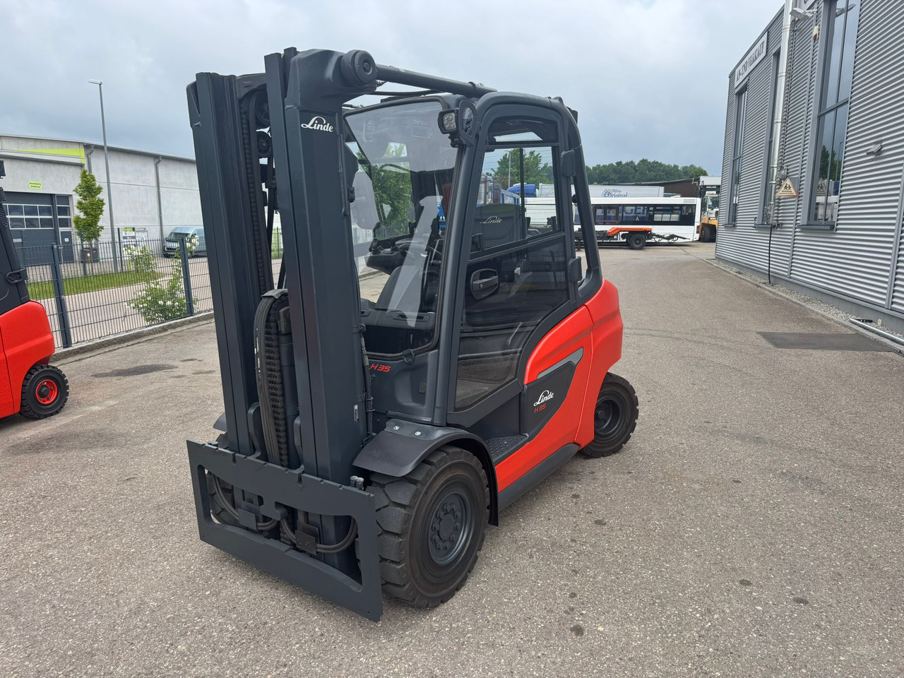 LINDE H35D-01 Triplexmast Diesel Kabine Heizung Klima - Dieselový vysokozdvižný vozík: obrázek 3 LINDE H35D-01 Triplexmast Diesel Kabine Heizung Klima - Dieselový vysokozdvižný vozík: obrázek 3