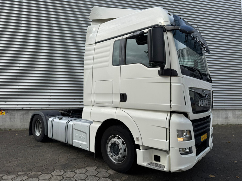 MAN TGX 18.420 XLX / 2 Tanks / 2 In stock..!!! / TUV: 5-2026 / NL Truck - Tahač: obrázek 2 MAN TGX 18.420 XLX / 2 Tanks / 2 In stock..!!! / TUV: 5-2026 / NL Truck - Tahač: obrázek 2