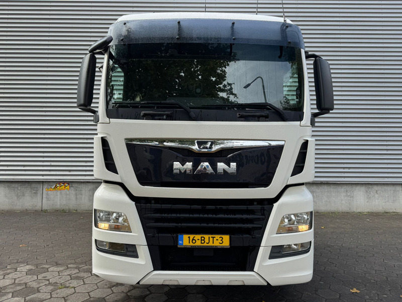 MAN TGX 18.420 XLX / 2 Tanks / 2 In stock..!!! / TUV: 5-2026 / NL Truck - Tahač: obrázek 4 MAN TGX 18.420 XLX / 2 Tanks / 2 In stock..!!! / TUV: 5-2026 / NL Truck - Tahač: obrázek 4