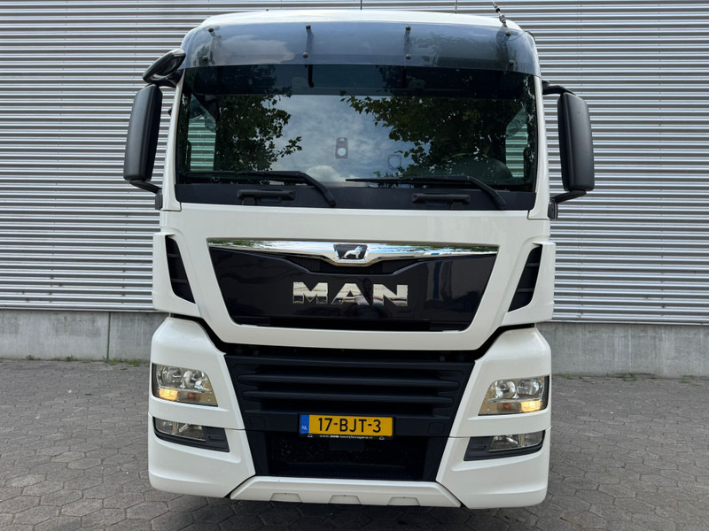 MAN TGX 18.420 XLX / 2 Tanks / 2 In stock..!!! / TUV: 8-2025 / NL Truck - Tahač: obrázek 4 MAN TGX 18.420 XLX / 2 Tanks / 2 In stock..!!! / TUV: 8-2025 / NL Truck - Tahač: obrázek 4