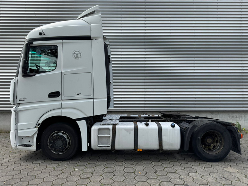 Mercedes-Benz Actros 1845 / Euro 5 / 2 Tanks / 2 In Stock - Tahač: obrázek 5 Mercedes-Benz Actros 1845 / Euro 5 / 2 Tanks / 2 In Stock - Tahač: obrázek 5