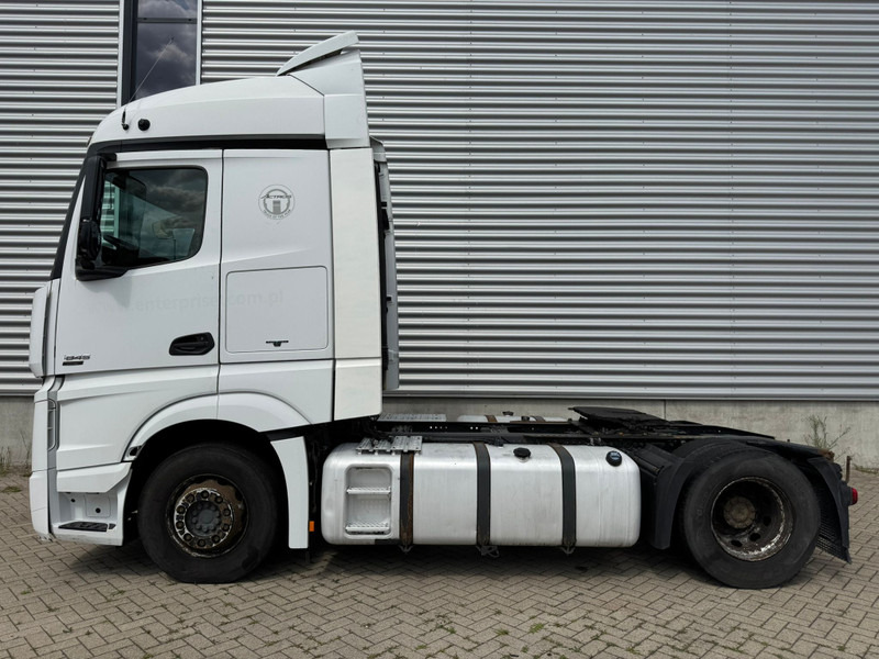 Mercedes-Benz Actros 1845 / Euro 5 / 2 Tanks / 2 In Stock - Tahač: obrázek 5 Mercedes-Benz Actros 1845 / Euro 5 / 2 Tanks / 2 In Stock - Tahač: obrázek 5