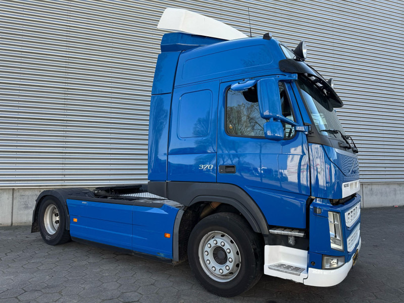 Volvo FM 370 / 2 Tanks / I-Shift / NL Truck - Tahač: obrázek 2 Volvo FM 370 / 2 Tanks / I-Shift / NL Truck - Tahač: obrázek 2