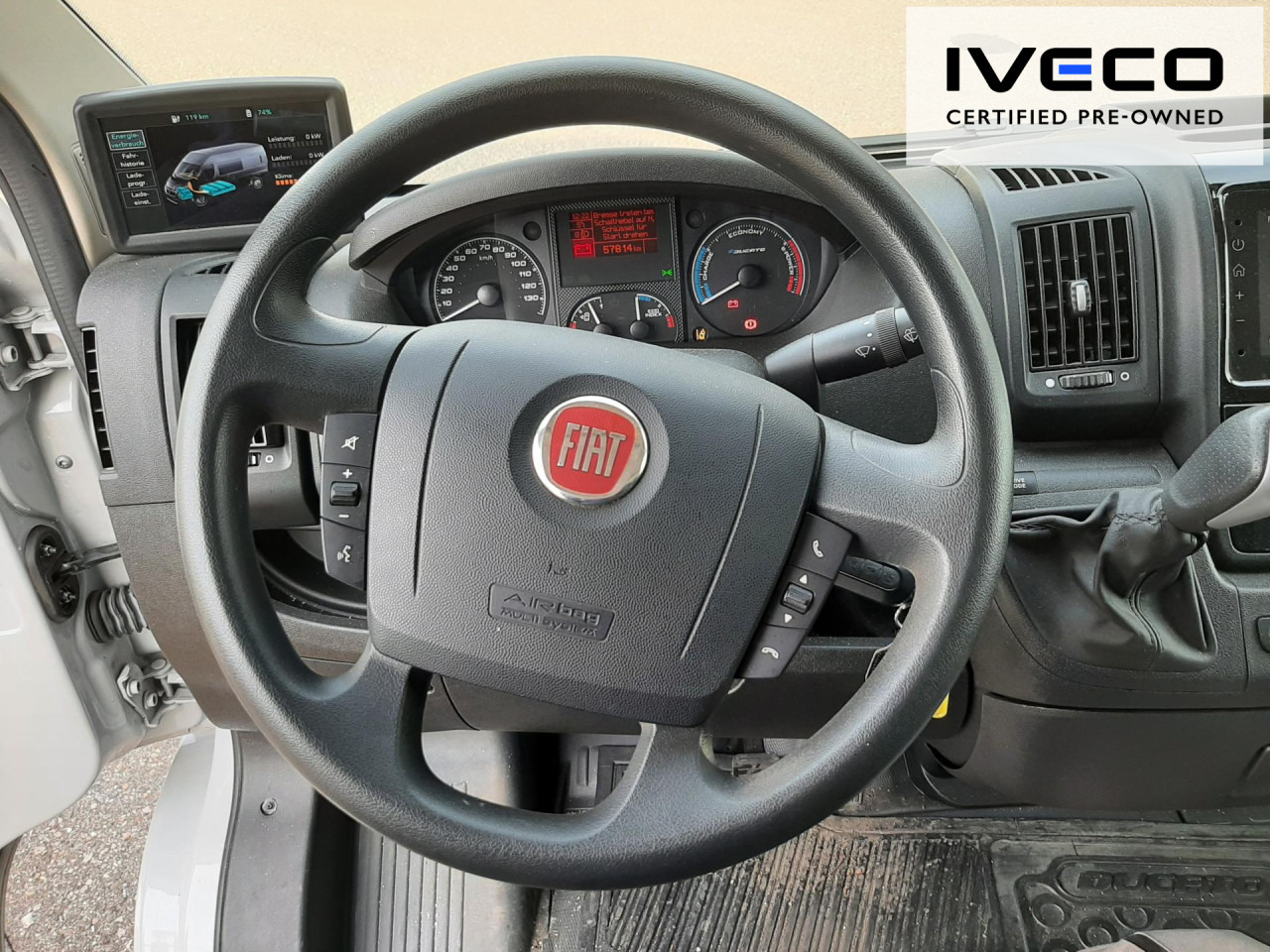 FIAT e-Ducato L2H2 teilverglast (47-kWh) - Furgon, Elektrická dodávka: obrázek 4 FIAT e-Ducato L2H2 teilverglast (47-kWh) - Furgon, Elektrická dodávka: obrázek 4