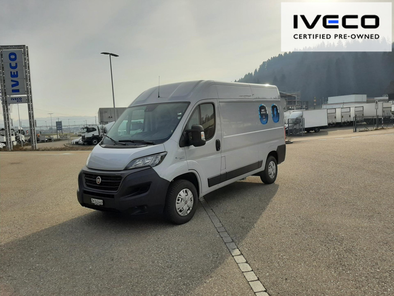 FIAT e-Ducato L2H2 teilverglast (47-kWh) - Furgon, Elektrická dodávka: obrázek 1 FIAT e-Ducato L2H2 teilverglast (47-kWh) - Furgon, Elektrická dodávka: obrázek 1
