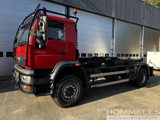 MAN LE 18.280 multilift - Hákový nosič kontejnerů: obrázek 2 MAN LE 18.280 multilift - Hákový nosič kontejnerů: obrázek 2