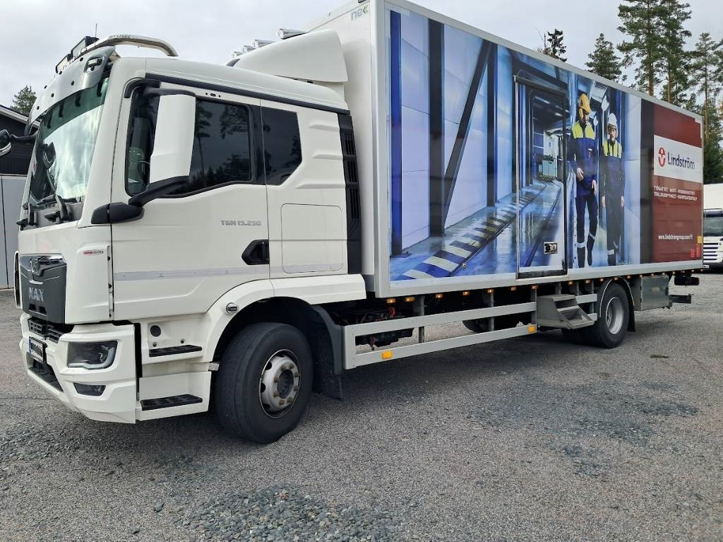 MAN TGM 15.250 - Skříňový nákladní auto: obrázek 2 MAN TGM 15.250 - Skříňový nákladní auto: obrázek 2