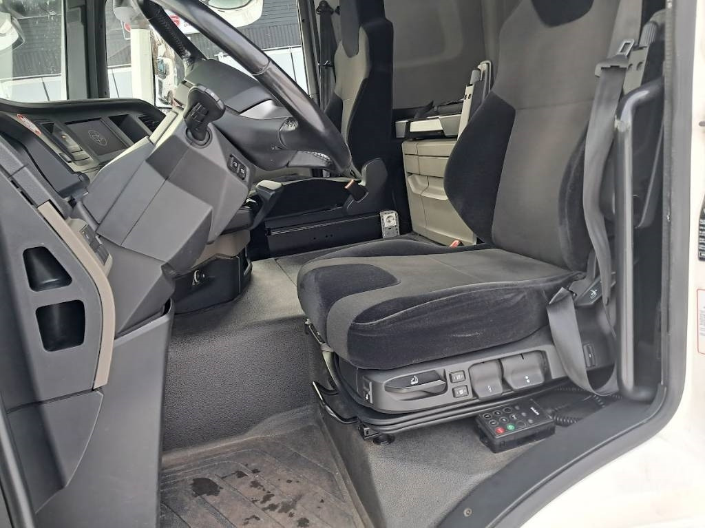 MAN TGM 15.250 - Skříňový nákladní auto: obrázek 4 MAN TGM 15.250 - Skříňový nákladní auto: obrázek 4