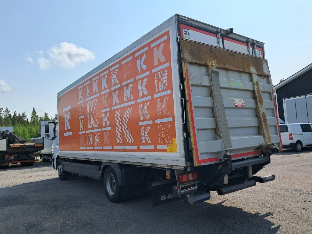 Chladírenský nákladní automobil Mercedes-Benz Atego 1524: obrázek 10