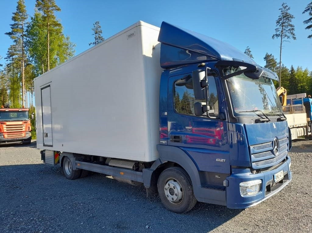 Mercedes-Benz Atego 821 - Chladírenský nákladní automobil: obrázek 4 Mercedes-Benz Atego 821 - Chladírenský nákladní automobil: obrázek 4