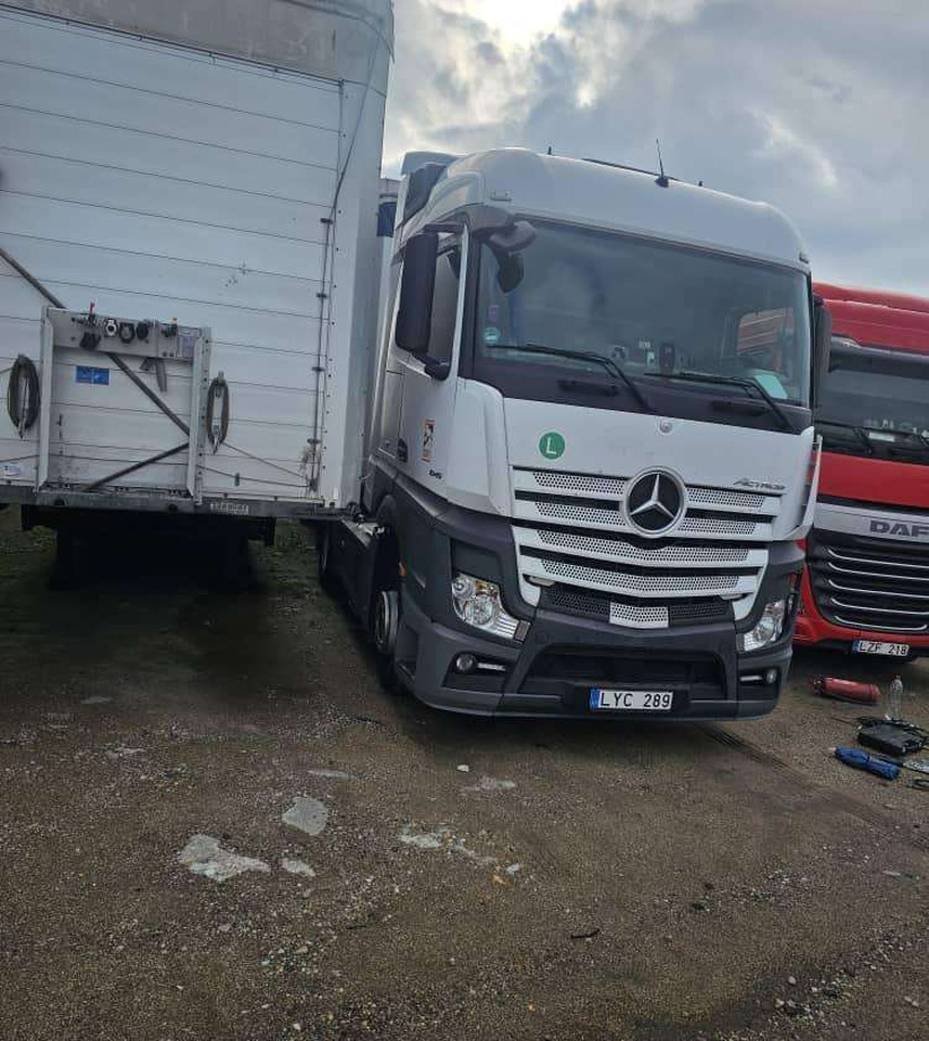 Mercedes-Benz 1845 - Tahač: obrázek 2 Mercedes-Benz 1845 - Tahač: obrázek 2