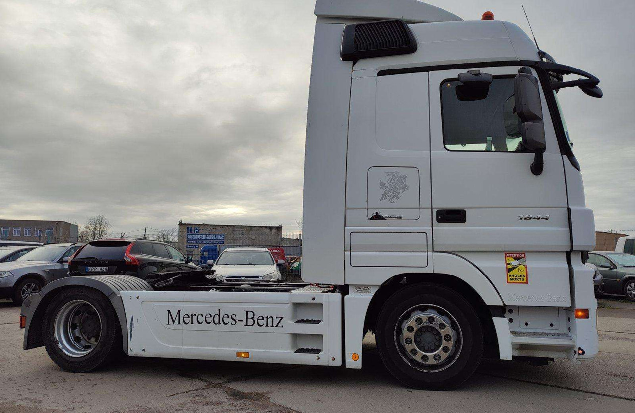 Mercedes-Benz Actros 1844 LS - Tahač: obrázek 3 Mercedes-Benz Actros 1844 LS - Tahač: obrázek 3
