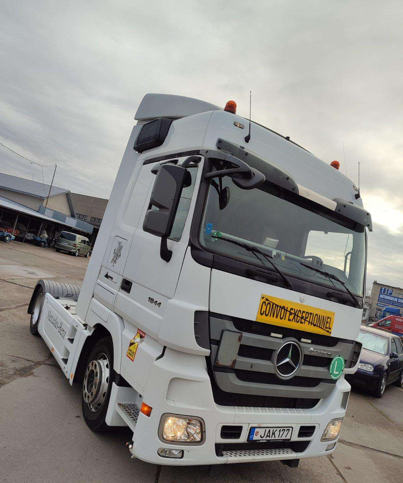 Mercedes-Benz Actros 1844 LS - Tahač: obrázek 4 Mercedes-Benz Actros 1844 LS - Tahač: obrázek 4