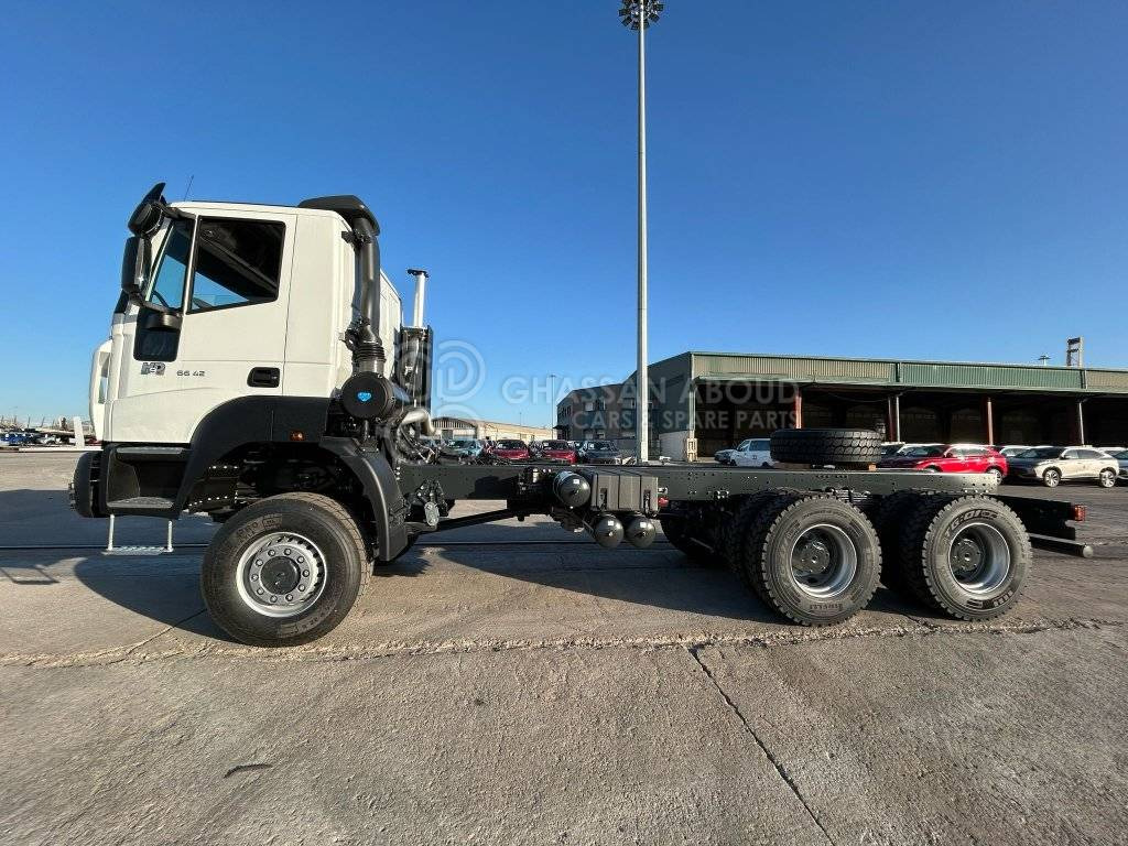 BARCELONA ASTRA CHASSIS 6×6 (HD9 66.42) MY24 - Podvozek s kabinou: obrázek 2 BARCELONA ASTRA CHASSIS 6×6 (HD9 66.42) MY24 - Podvozek s kabinou: obrázek 2