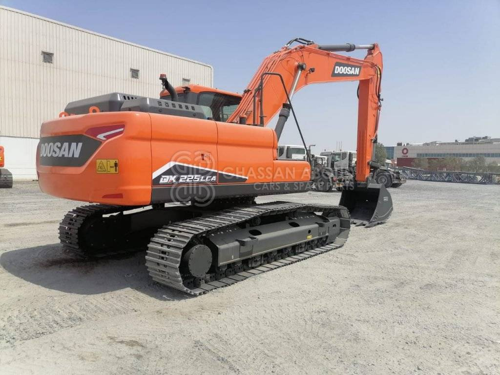 DOOSAN DX225 LCA – CHAIN EXCAVATOR OPERATING WEIGHT 22 TON APPROX. WITH BUCKET 1.08 Cu.M BUCKET ( HEAVY DUTY) MY2022 - Pásové rýpadlo: obrázek 5 DOOSAN DX225 LCA – CHAIN EXCAVATOR OPERATING WEIGHT 22 TON APPROX. WITH BUCKET 1.08 Cu.M BUCKET ( HEAVY DUTY) MY2022 - Pásové rýpadlo: obrázek 5