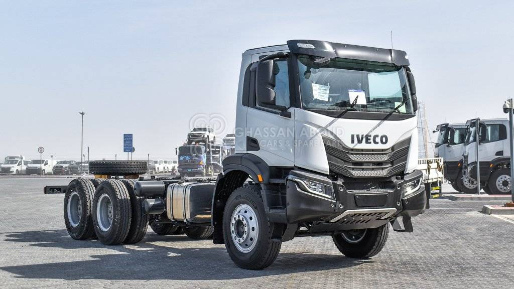 IVECO T-WAY Chassis 6×4 AD380T47H WHEELBASE 4500 MY25 - Podvozek s kabinou: obrázek 3 IVECO T-WAY Chassis 6×4 AD380T47H WHEELBASE 4500 MY25 - Podvozek s kabinou: obrázek 3