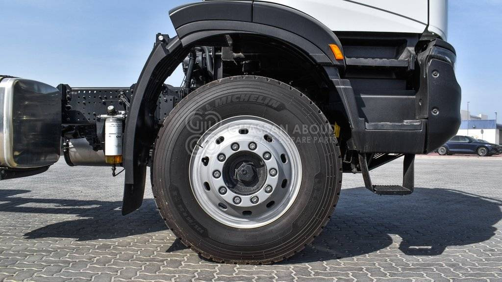 IVECO T-WAY Chassis 6×4 AD380T47H WHEELBASE 4500 MY25 - Podvozek s kabinou: obrázek 4 IVECO T-WAY Chassis 6×4 AD380T47H WHEELBASE 4500 MY25 - Podvozek s kabinou: obrázek 4