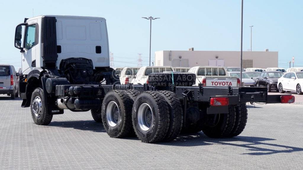 IVECO T-WAY Chassis 6×6 AD380T47WH WHEELBASE 4500 MY25 - Podvozek s kabinou: obrázek 4 IVECO T-WAY Chassis 6×6 AD380T47WH WHEELBASE 4500 MY25 - Podvozek s kabinou: obrázek 4