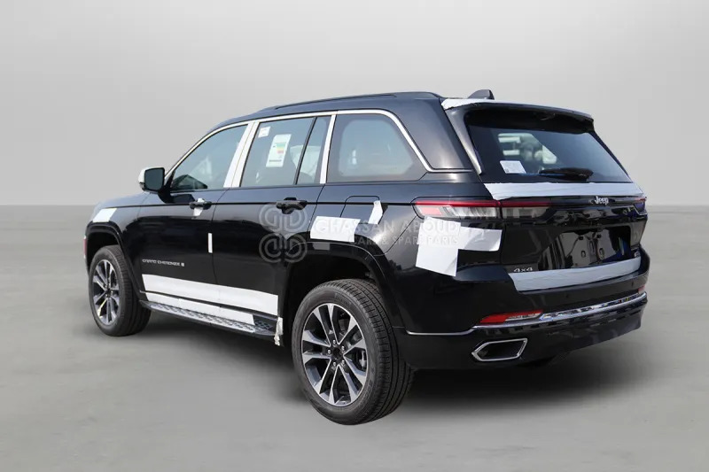 Jeep Grand Cherokee 4x4 - SUV: obrázek 4 Jeep Grand Cherokee 4x4 - SUV: obrázek 4