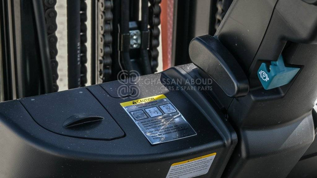 TOYOTA FORKLIFT DIESEL 3TON 3STAGE, 3LEVER 4500MM W/ SIDE SHIFT MY24 - Dieselový vysokozdvižný vozík: obrázek 5 TOYOTA FORKLIFT DIESEL 3TON 3STAGE, 3LEVER 4500MM W/ SIDE SHIFT MY24 - Dieselový vysokozdvižný vozík: obrázek 5