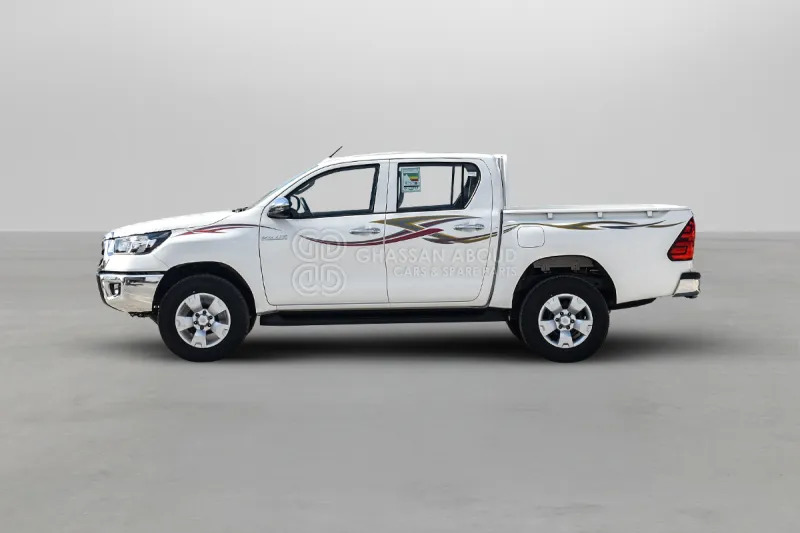 Toyota Hilux 4X4 Double Cabin - Pick-up, Dodávka s dvojitou kabinou: obrázek 4 Toyota Hilux 4X4 Double Cabin - Pick-up, Dodávka s dvojitou kabinou: obrázek 4