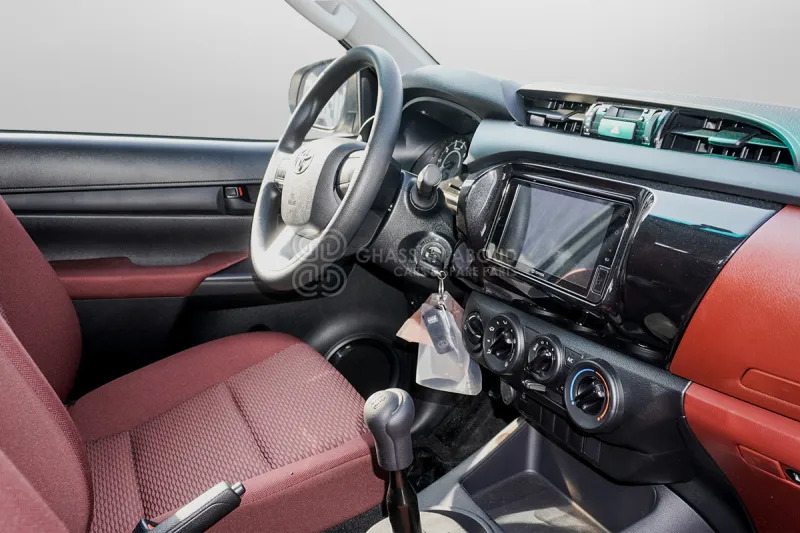 Toyota Hilux 4X4 - Pick-up: obrázek 5 Toyota Hilux 4X4 - Pick-up: obrázek 5