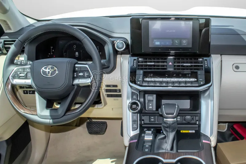 SUV Toyota Land Cruiser 300: obrázek 6 SUV Toyota Land Cruiser 300: obrázek 6