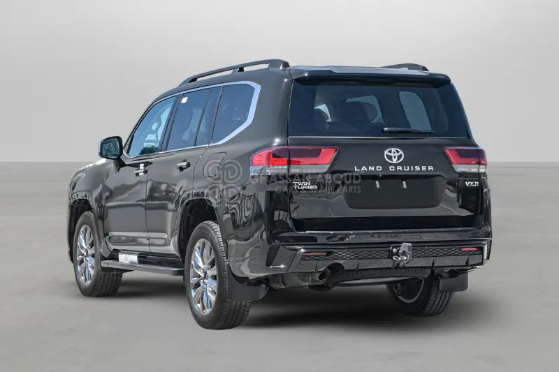 Toyota Land Cruiser 300 - SUV: obrázek 4 Toyota Land Cruiser 300 - SUV: obrázek 4