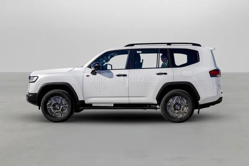 Toyota Land Cruiser 300 - SUV: obrázek 3 Toyota Land Cruiser 300 - SUV: obrázek 3