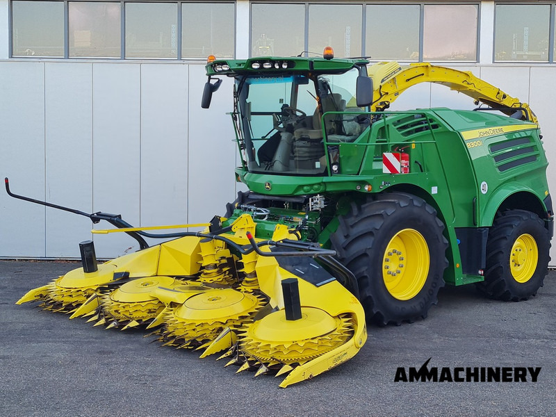 John Deere 8300 pro drive - Sklízecí řezačka: obrázek 2 John Deere 8300 pro drive - Sklízecí řezačka: obrázek 2