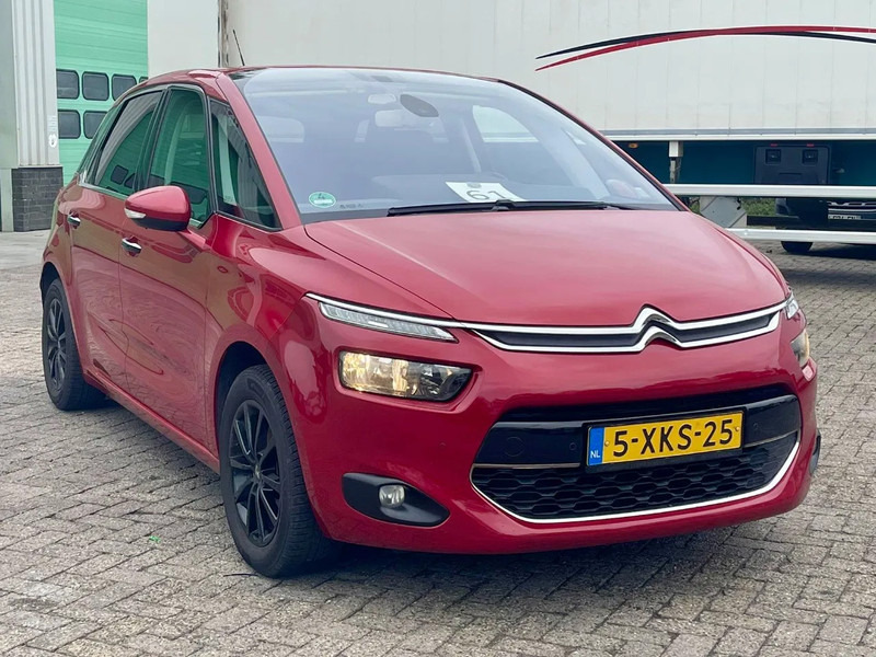 Citroën C4 Picasso REAR VIEW CAMERA, BLIND SPOT SENSOR, AUTO PARKING, FRONT & REAR PARKTRONIC, - Hatchback: obrázek 3 Citroën C4 Picasso REAR VIEW CAMERA, BLIND SPOT SENSOR, AUTO PARKING, FRONT & REAR PARKTRONIC, - Hatchback: obrázek 3