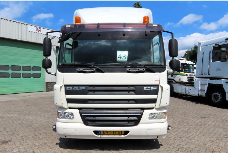 DAF CF 75.310 6x2 , DUTCH TRUCK, 4.20 wheelbasis - Podvozek s kabinou: obrázek 3 DAF CF 75.310 6x2 , DUTCH TRUCK, 4.20 wheelbasis - Podvozek s kabinou: obrázek 3