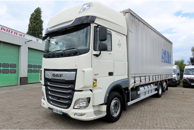 DAF XF 530 6x2 Frigo, lift roof, moving axel, P-cooling, etc - Plachtový nákladní auto: obrázek 1 DAF XF 530 6x2 Frigo, lift roof, moving axel, P-cooling, etc - Plachtový nákladní auto: obrázek 1
