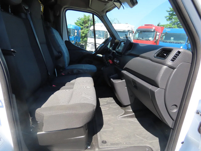 Dodávka Renault Master 10,5 m, 3 seats, 3500 kg, euro6: obrázek 19 Dodávka Renault Master 10,5 m, 3 seats, 3500 kg, euro6: obrázek 19