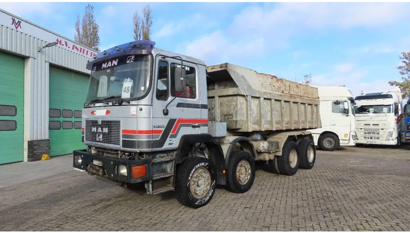 MAN 35.362 8x4 Euro 2, ZF manual gearbox, VERY clean - Sklápěč: obrázek 2 MAN 35.362 8x4 Euro 2, ZF manual gearbox, VERY clean - Sklápěč: obrázek 2