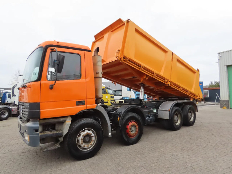 Mercedes-Benz Actros 3240 Manual, steel dumper! Great condition! - Sklápěč: obrázek 2 Mercedes-Benz Actros 3240 Manual, steel dumper! Great condition! - Sklápěč: obrázek 2