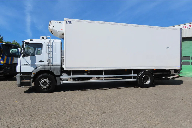 Mercedes-Benz Axor 1828 TK TS500, Lamberet. Very good condition - Chladírenský nákladní automobil: obrázek 4 Mercedes-Benz Axor 1828 TK TS500, Lamberet. Very good condition - Chladírenský nákladní automobil: obrázek 4