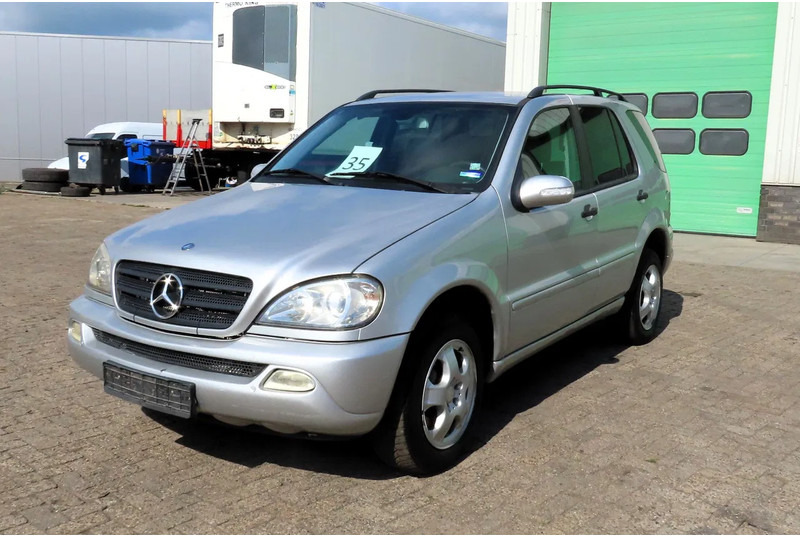 Mercedes-Benz M-Klasse ML ML 270. for export, 5 seats, real leather, Climate - SUV: obrázek 2 Mercedes-Benz M-Klasse ML ML 270. for export, 5 seats, real leather, Climate - SUV: obrázek 2