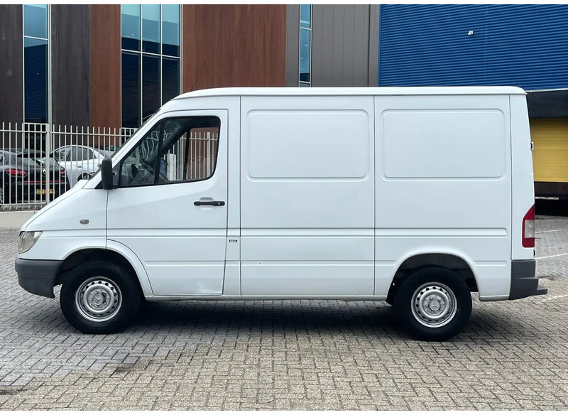 Mercedes-Benz Sprinter 208 3 seats. Very good bus! 100% engine and gearbox! France use - Furgon: obrázek 4 Mercedes-Benz Sprinter 208 3 seats. Very good bus! 100% engine and gearbox! France use - Furgon: obrázek 4