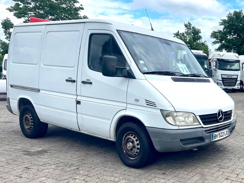 Mercedes-Benz Sprinter 208 3 seats. Very good bus! 100% engine and gearbox! France use - Furgon: obrázek 1 Mercedes-Benz Sprinter 208 3 seats. Very good bus! 100% engine and gearbox! France use - Furgon: obrázek 1