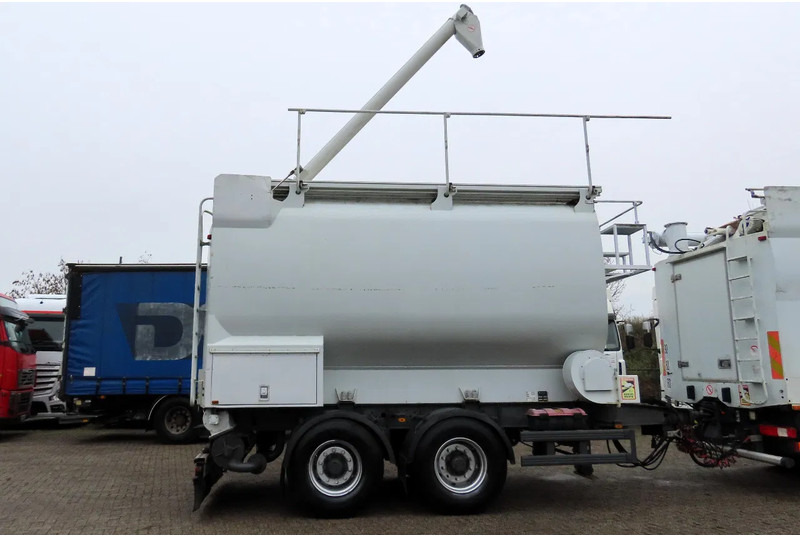 Samro AUGER + Air. 4 comp. - Cisternový přívěs: obrázek 3 Samro AUGER + Air. 4 comp. - Cisternový přívěs: obrázek 3